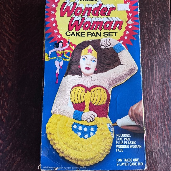 Vintage Wilton Wonder Woman Cake Pan Set - Red, Yellow, Blue - Picture 2 of 3